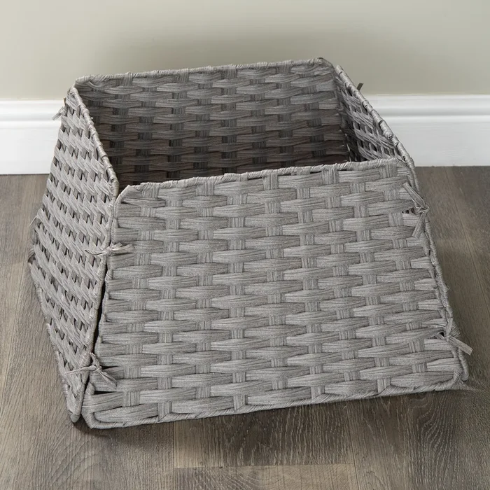 47cm x 46cm Samuel Alexander Foldable Rattan Christmas Tree Skirt in Grey