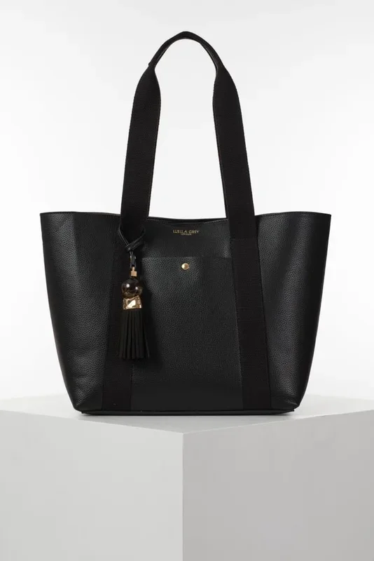 ‘Benita’ Casual Tote With Pouch