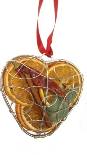 Dried Fruit Hanging Heart Decoration – Silver