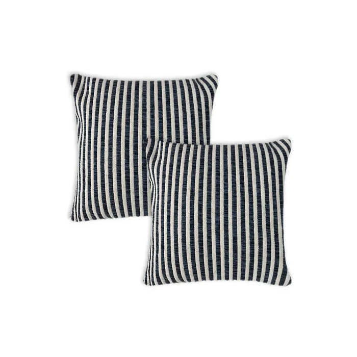 Insignia Cotton Pillow Cover Set of 2 in Blue/White, 22″ x 22″