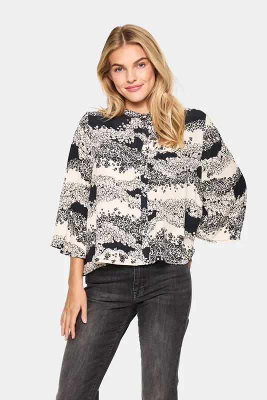 IselinSZ Round Neck 3/4 Sleeves Shirt