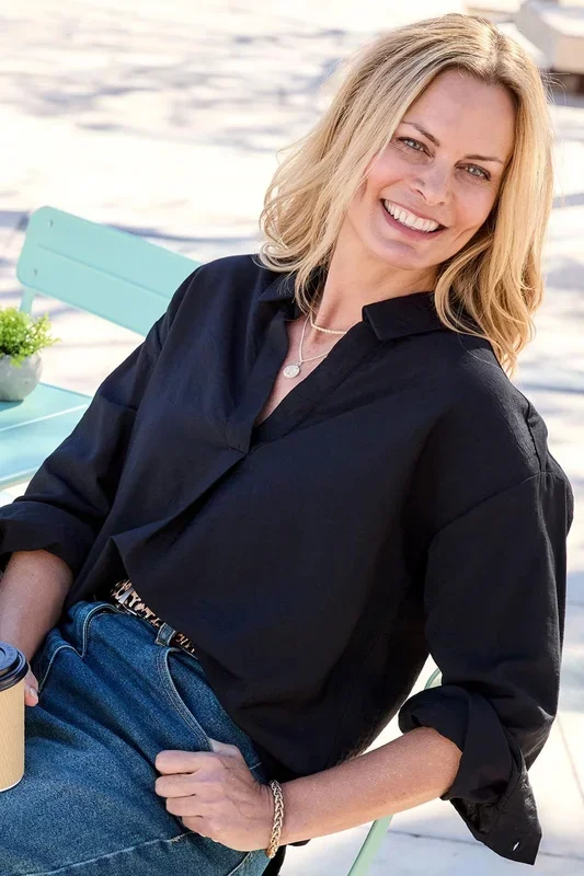 Long Sleeve Popover Blouse