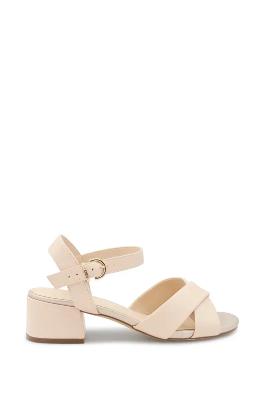 Neala’ Wide Fit Block Heel Sandal