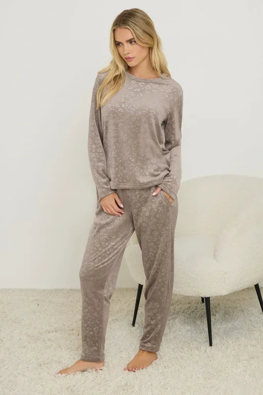 Petite Embossed Luxe Pyjama Set