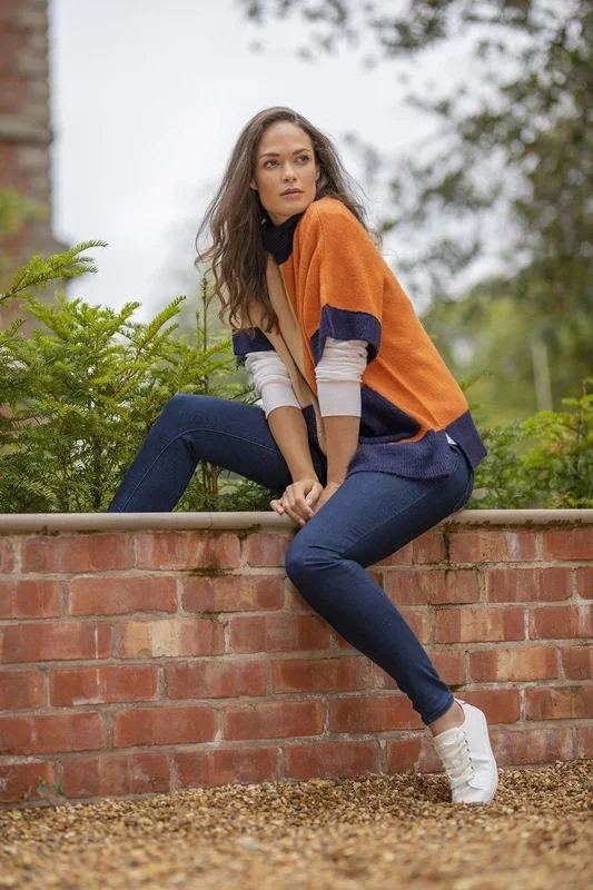 Short Sleeve Colour Block Knit Top