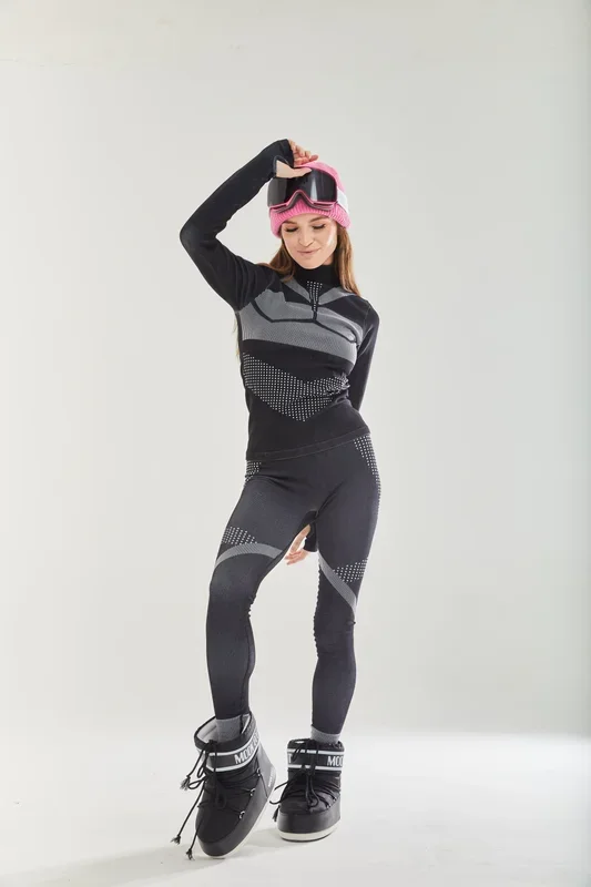 Ski Base Layer Seamless Top In Black