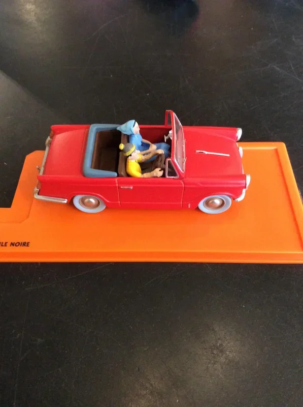 Tintin Die Cast Car – Triumph Herald Cabriolet Caravan Car